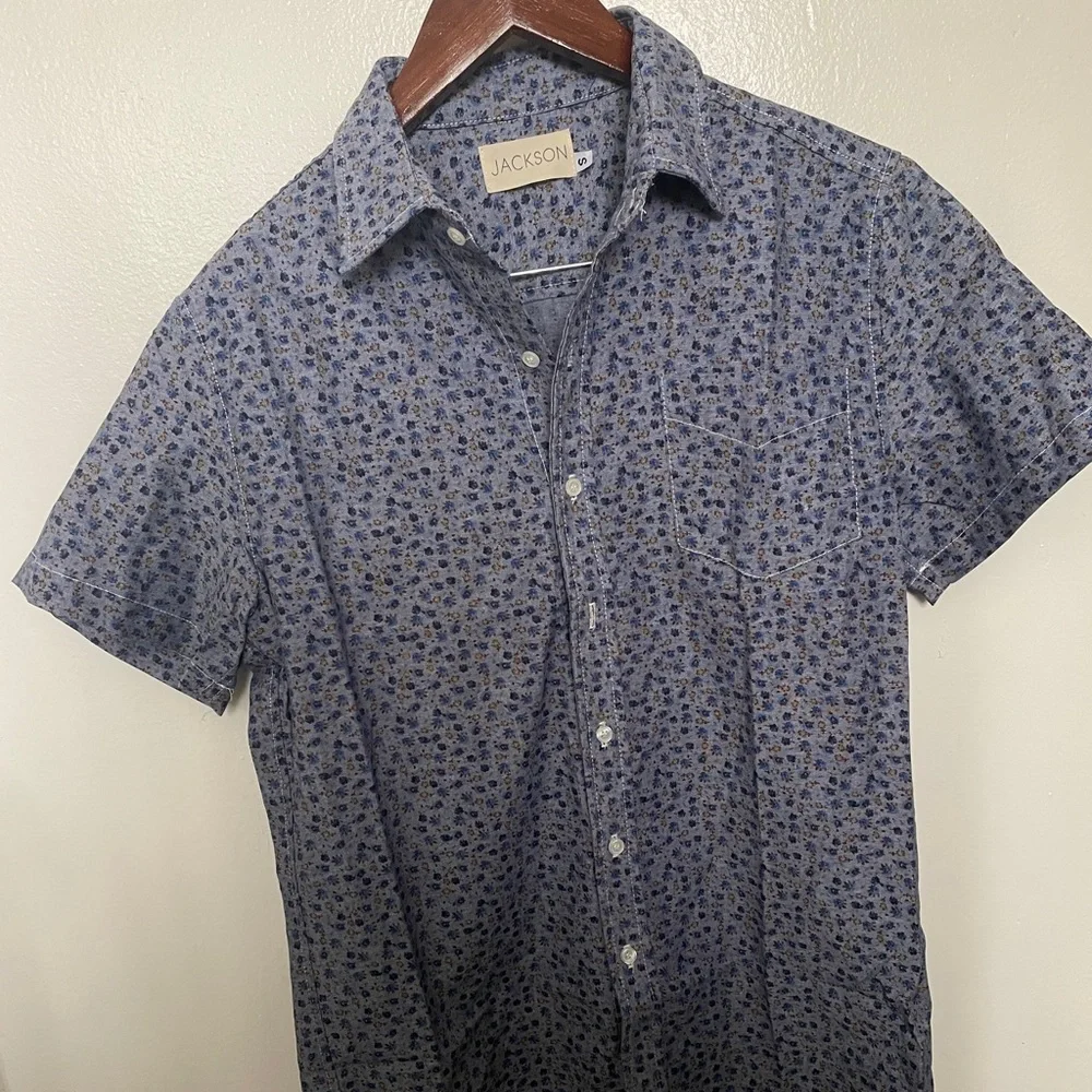 Jackson button down - Picture 1 of 3